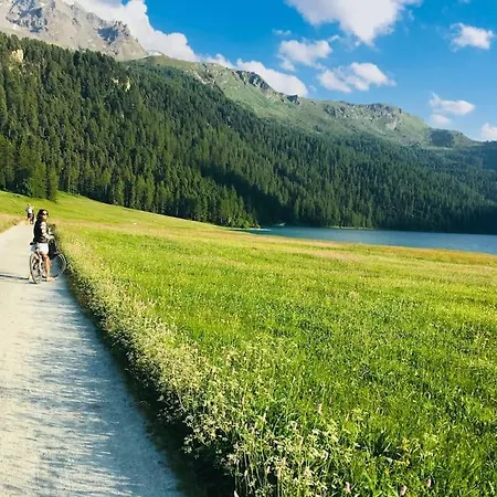 4 1/2 Maisonette With Great Views 아파트 질스 마리아